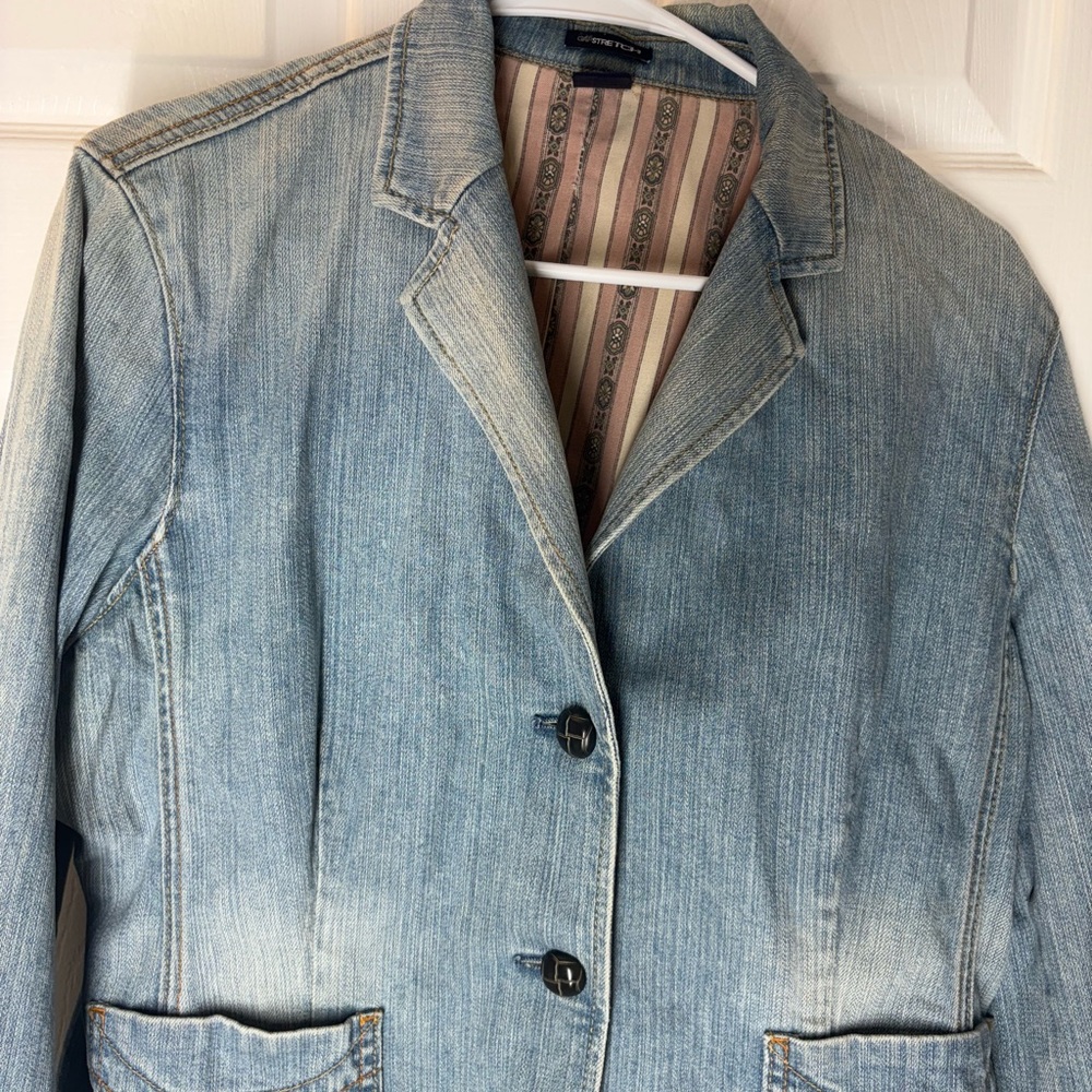 Gap Blue Denim With Patterned Lining - image 3